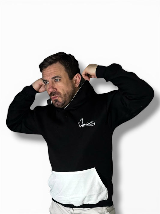 Signature hoodie in Black with white Pocket